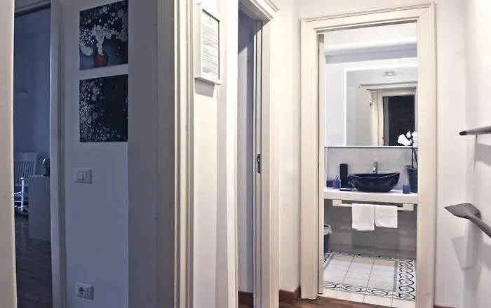 Oda ve Kahvaltı Residenza Romana 4*